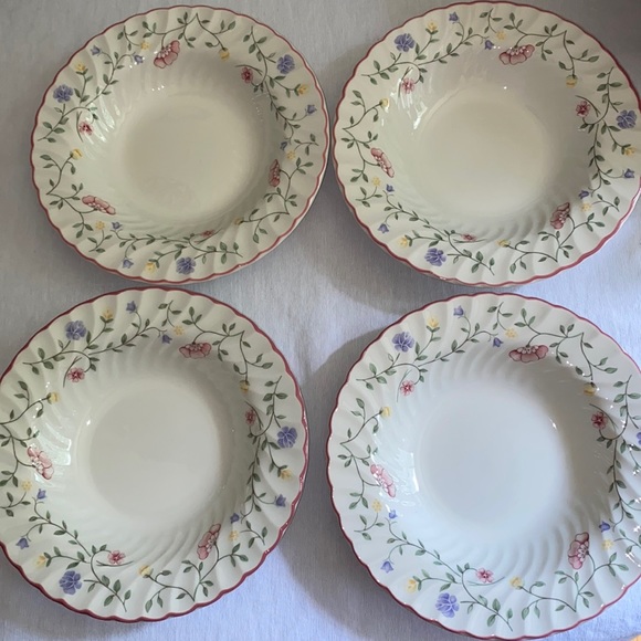 Johnson Brothers Other - Johnson Brothers Summer Chintz set of four rim soup bowls